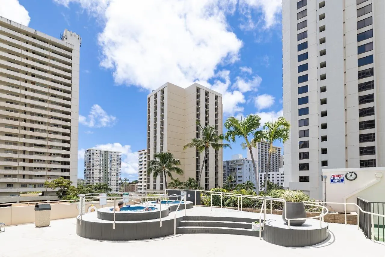 Aloha Hawaii, Waikiki Condo With Great Mountain Views & Free Parking! Honolulu Apartment
