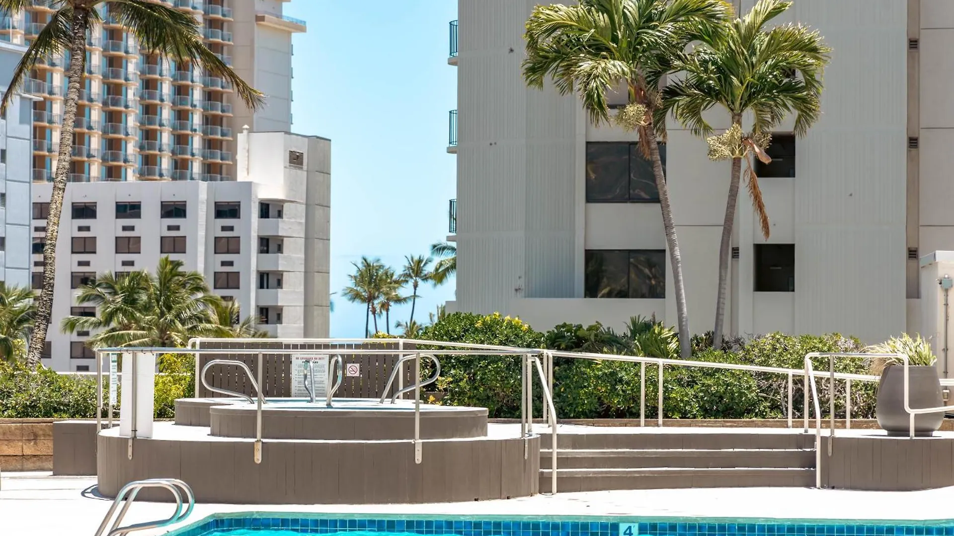Aloha Hawaii, Waikiki Condo With Great Mountain Views & Free Parking! Honolulu