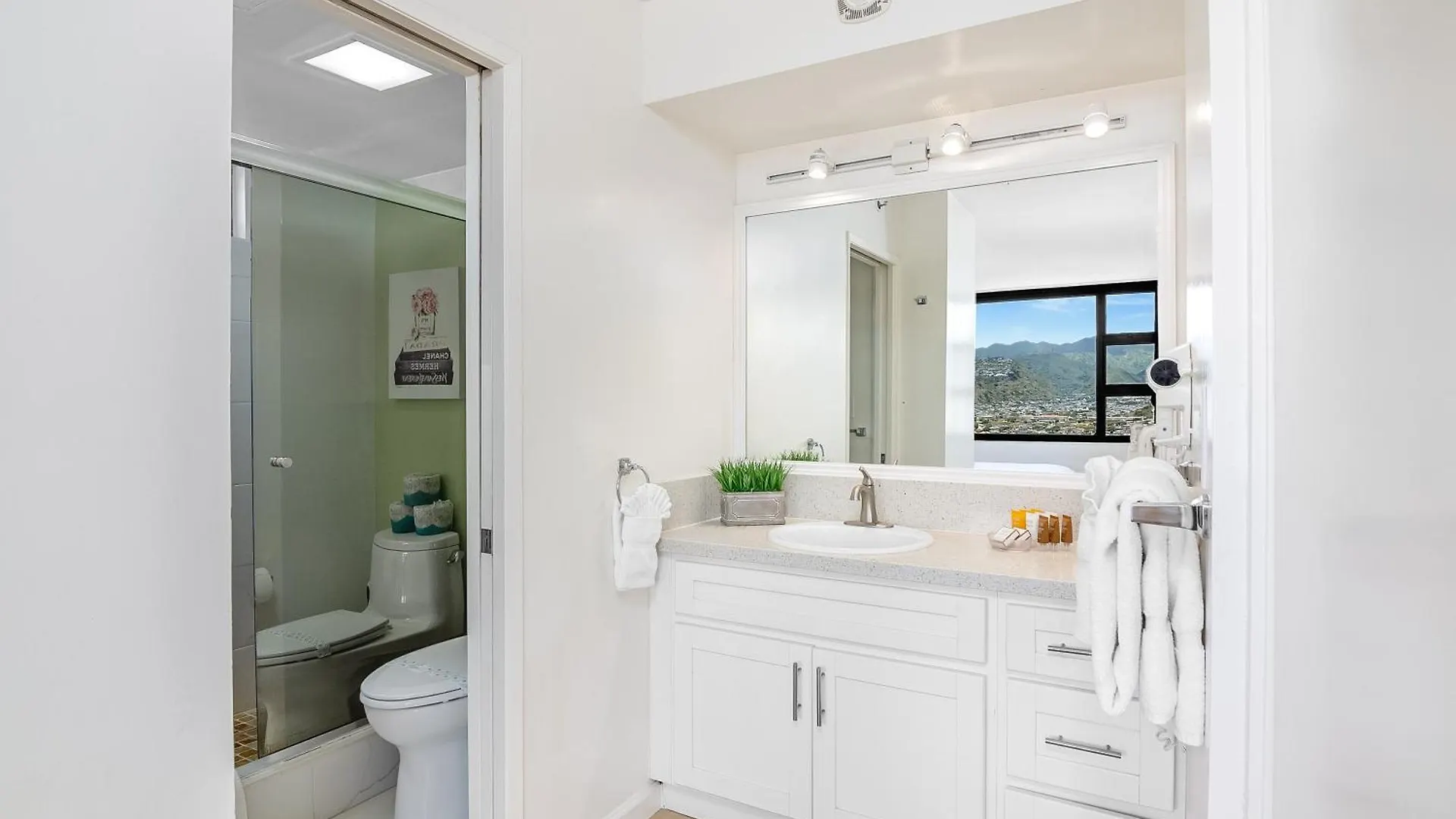 Apartment Aloha Hawaii, Waikiki Condo With Great Mountain Views & Free Parking! Honolulu