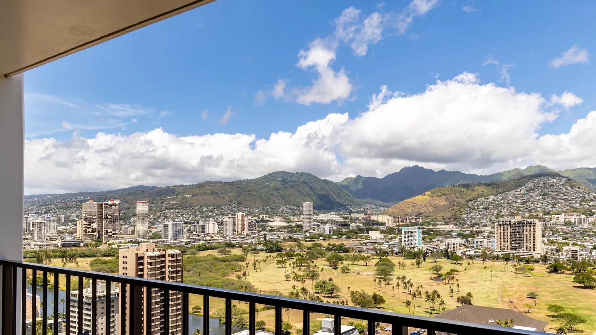 Aloha Hawaii, Waikiki Condo With Great Mountain Views & Free Parking! Honolulu
